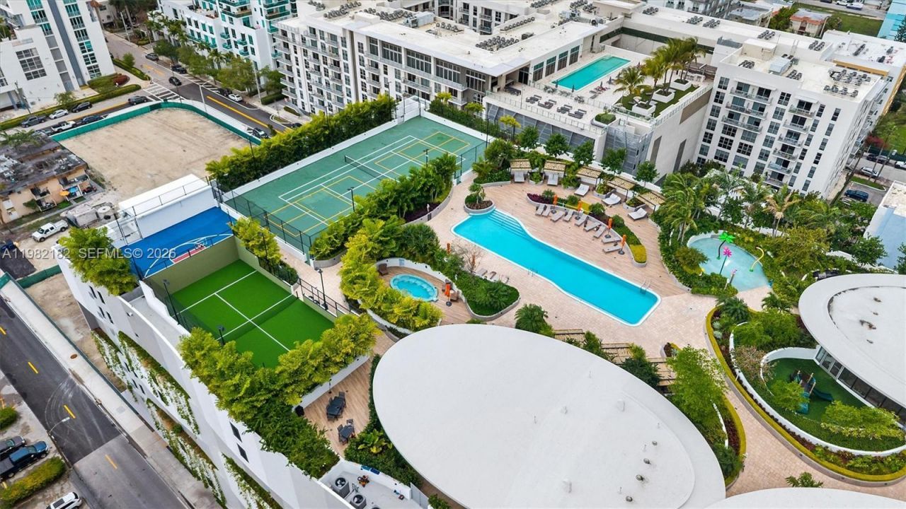 700 NE 24rd St, Unit PH-5802, Miami, FL 33137 Photo