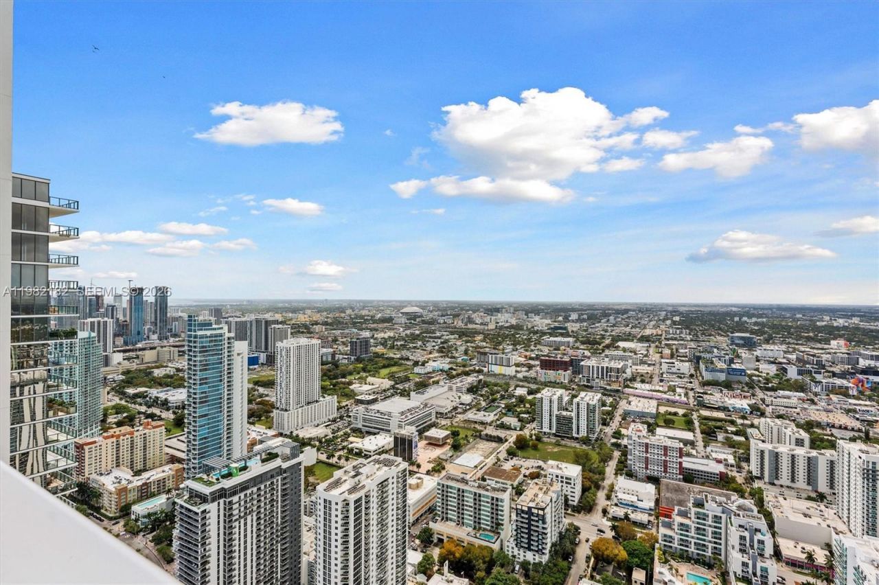 700 NE 24rd St, Unit PH-5802, Miami, FL 33137 Photo