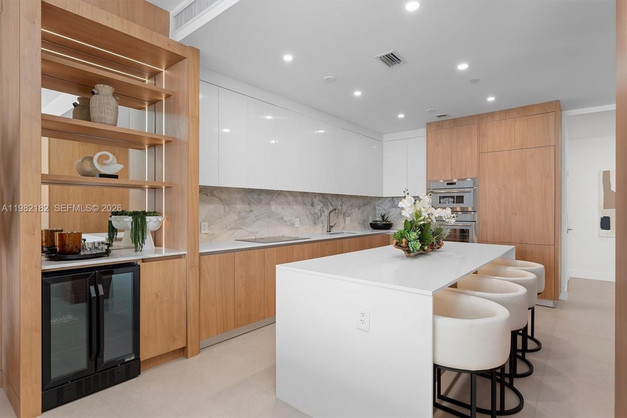 700 NE 24rd St, Unit PH-5802, Miami, FL 33137 Photo