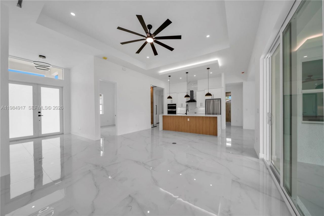 704 Clayton, Lehigh Acres, FL 33972 Photo