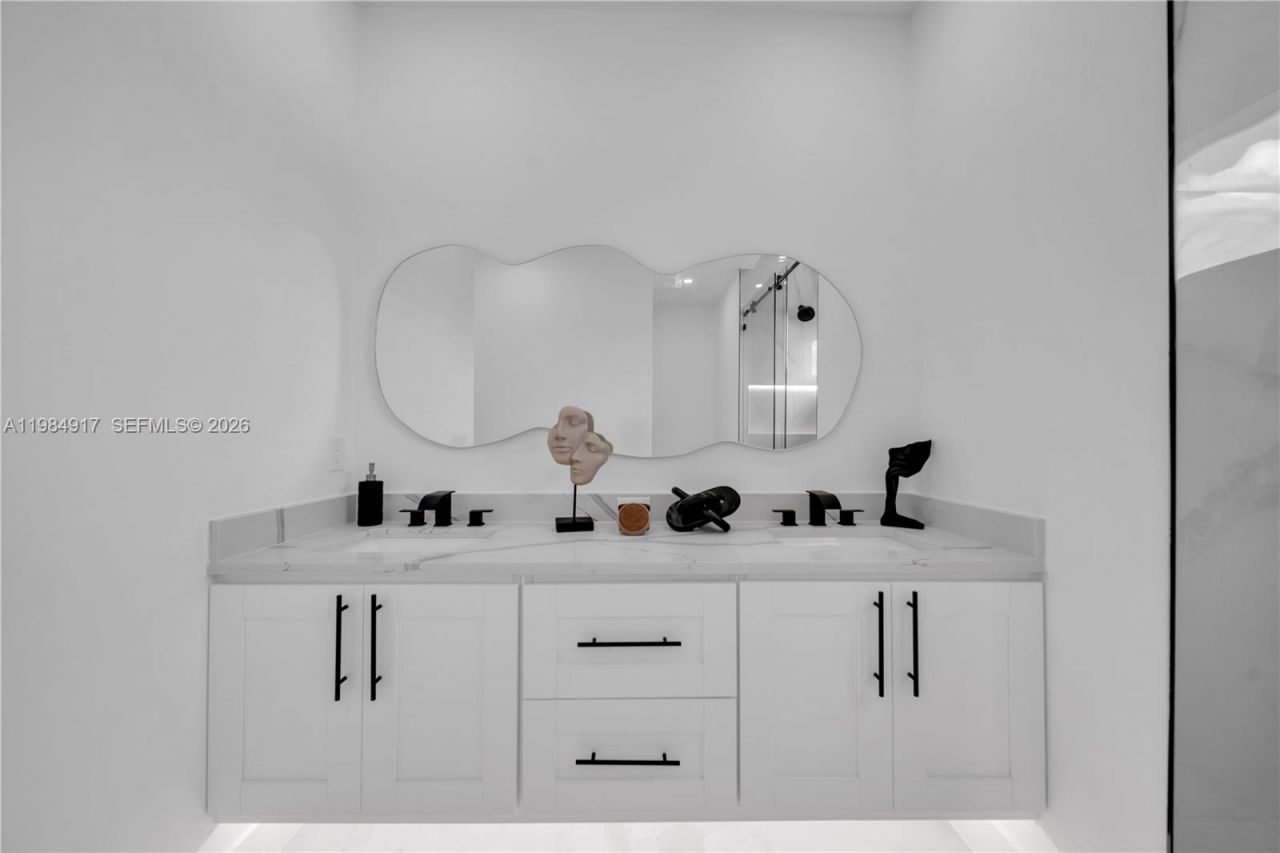 704 Clayton, Lehigh Acres, FL 33972 Photo