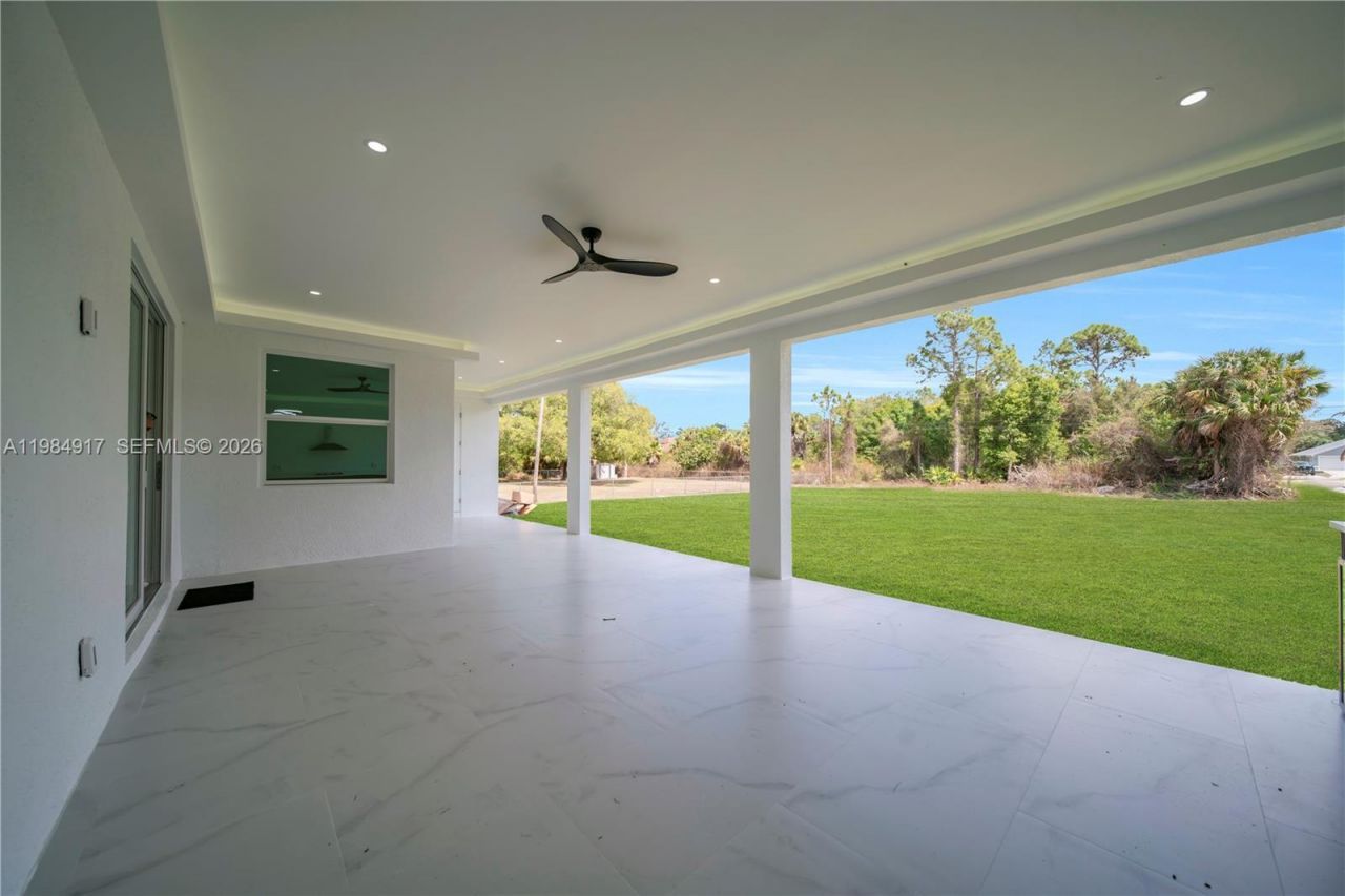 704 Clayton, Lehigh Acres, FL 33972 Photo