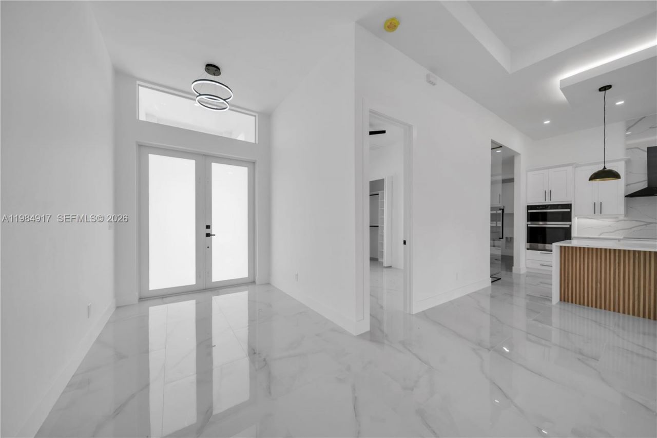 704 Clayton, Lehigh Acres, FL 33972 Photo