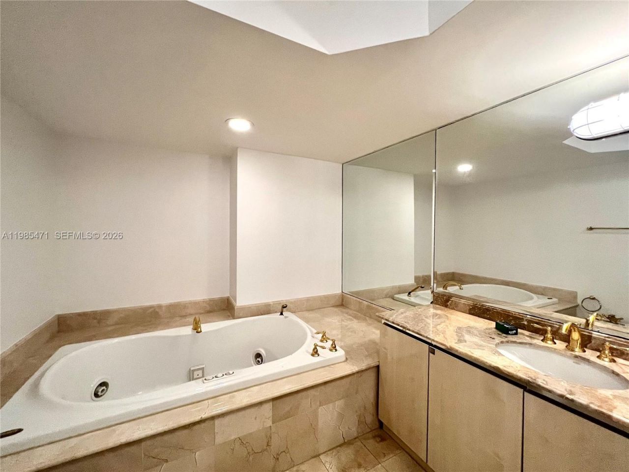 445 Grand Bay Dr , Unit 310, Key Biscayne, FL 33149 Photo