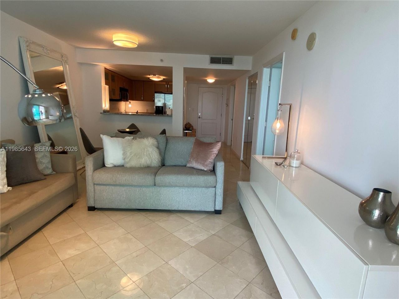 2101 Brickell Ave, Unit 2210, Miami, FL 33129 Photo
