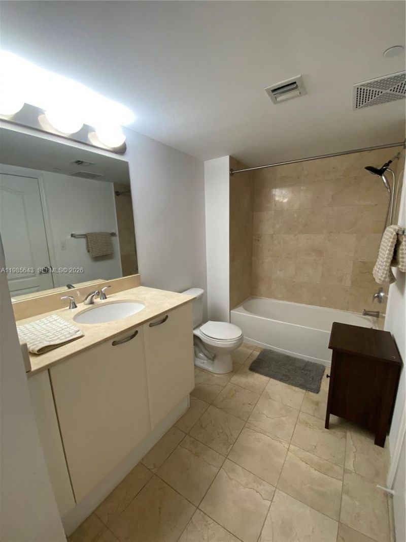 2101 Brickell Ave, Unit 2210, Miami, FL 33129 Photo