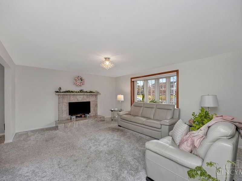 5449 S Garrett Drive, Miami Twp, OH 45150 Photo 2