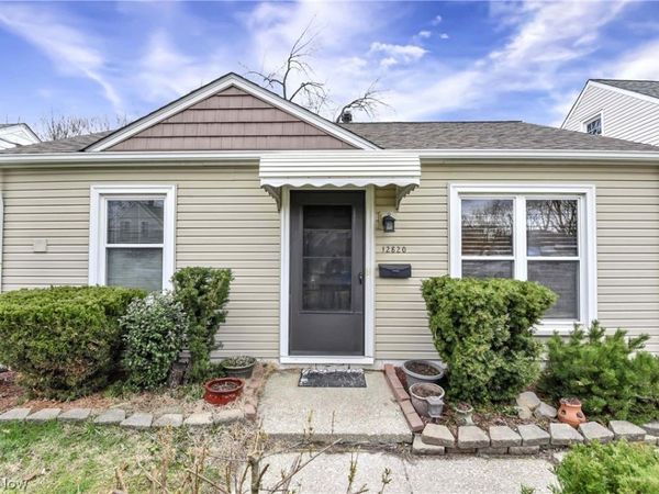 12820 Longmead Avenue , Cleveland, OH 44135