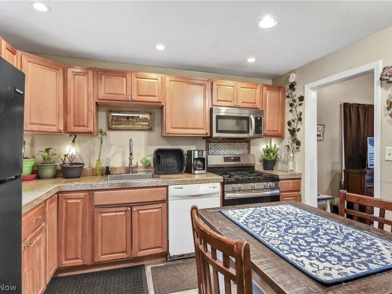 12820 Longmead Avenue , Cleveland, OH 44135 Photo 11