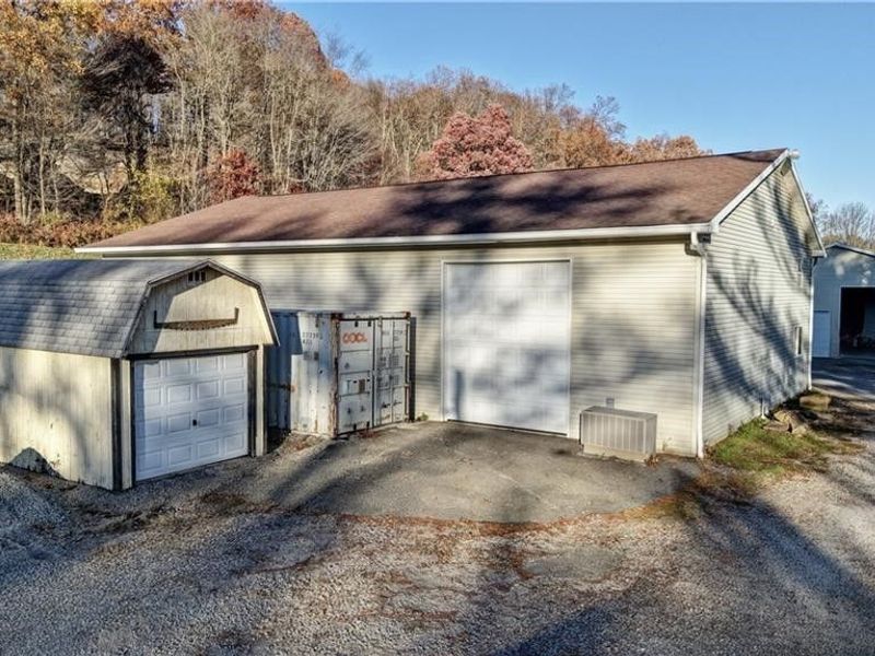 7736 Fort Laurens Road NW, Strasburg, OH 44680 Photo 12