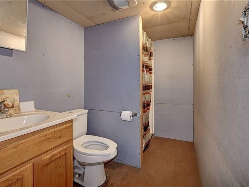 7736 Fort Laurens Road NW, Strasburg, OH 44680 Photo 18