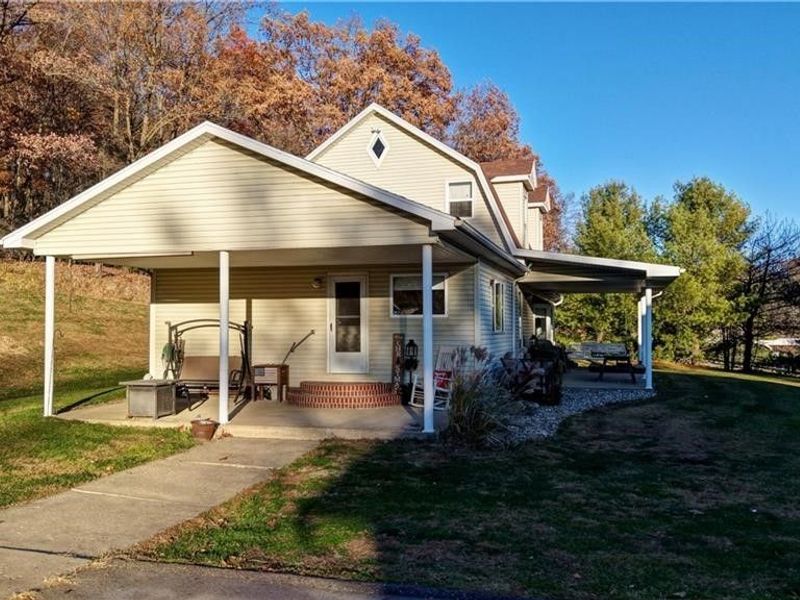 7736 Fort Laurens Road NW, Strasburg, OH 44680 Photo 3