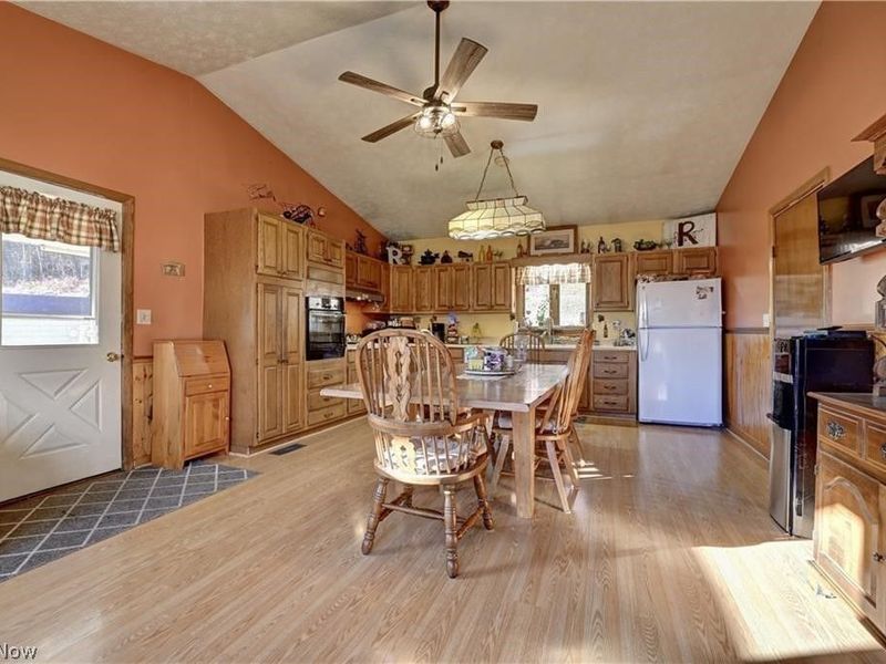 7736 Fort Laurens Road NW, Strasburg, OH 44680 Photo 4