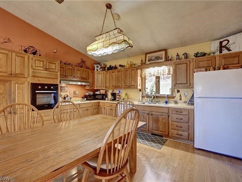 7736 Fort Laurens Road NW, Strasburg, OH 44680 Photo 5