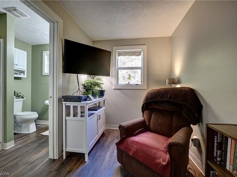 7736 Fort Laurens Road NW, Strasburg, OH 44680 Photo 8