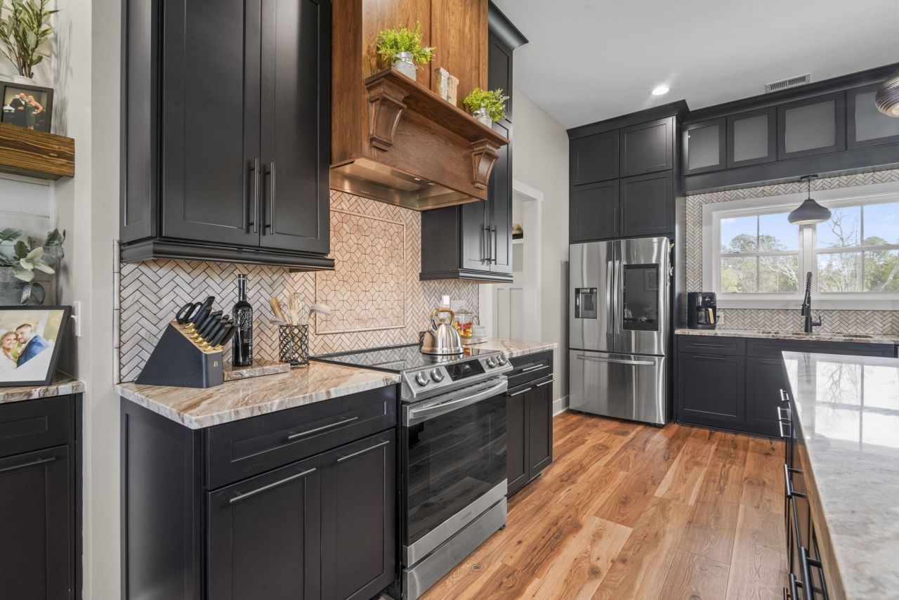 2206 Eastwoods Dr. Photo 10