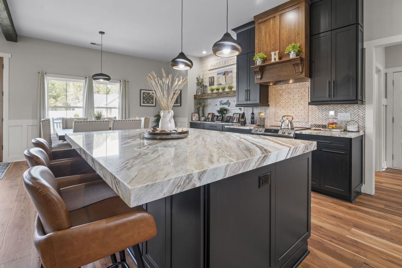 2206 Eastwoods Dr. Photo 14