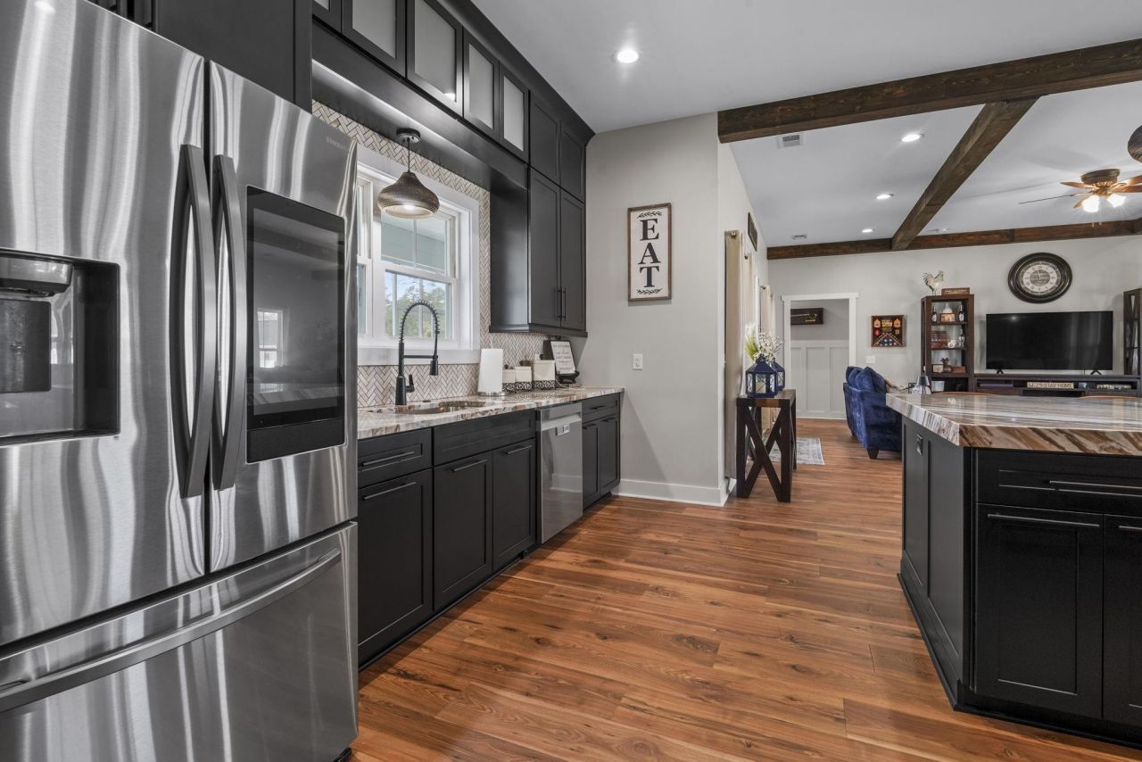 2206 Eastwood Dr. Photo 17