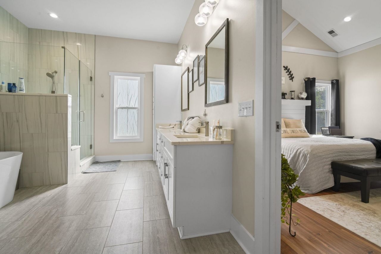 2206 Eastwoods Dr. Photo 27