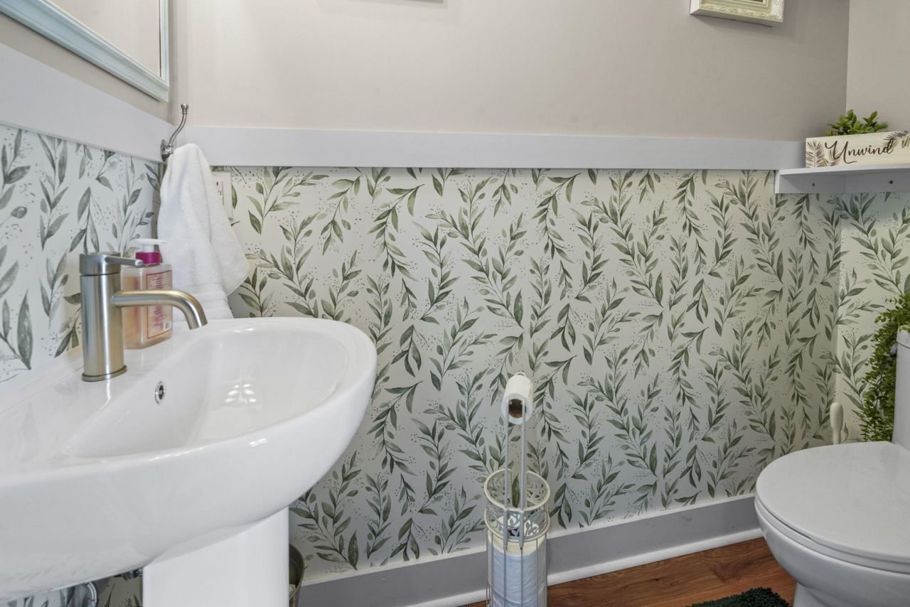 2206 Eastwoods Dr. Photo 35