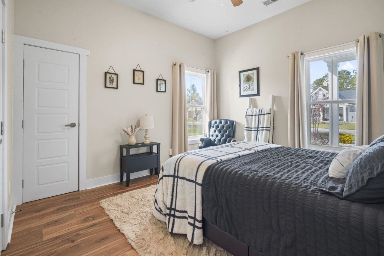 2206 Eastwoods Dr. Photo 37