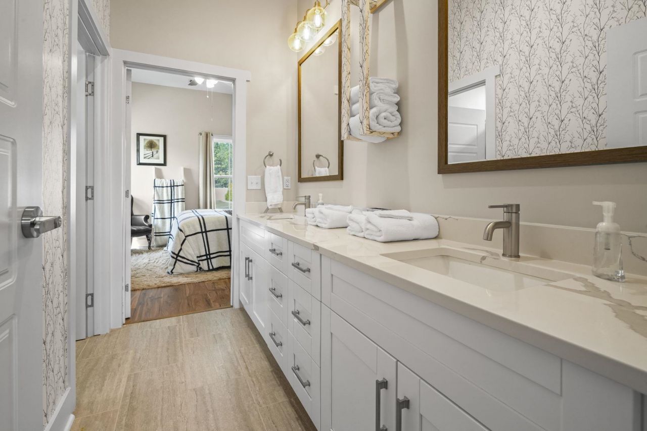 2206 Eastwoods Dr. Photo 41