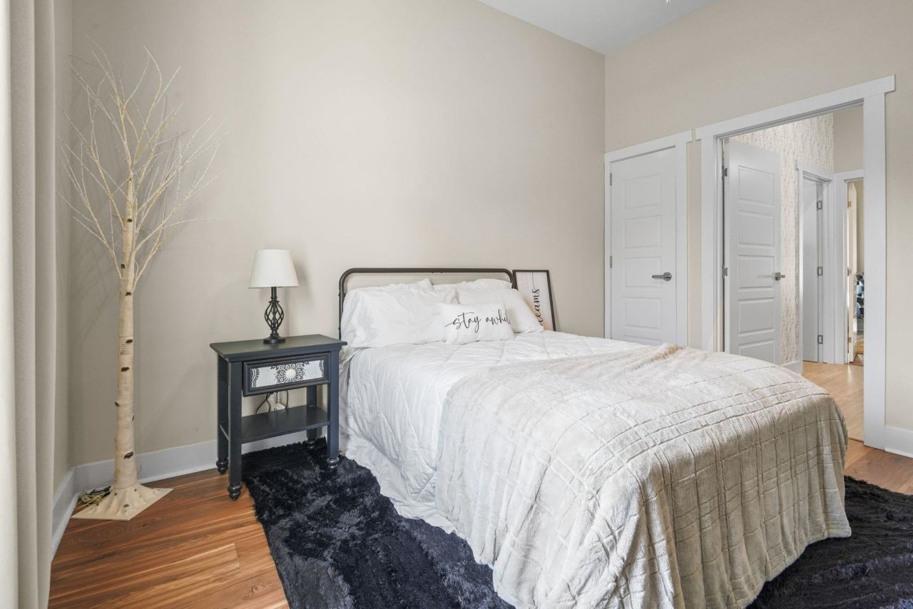 2206 Eastwood Dr. Photo 44