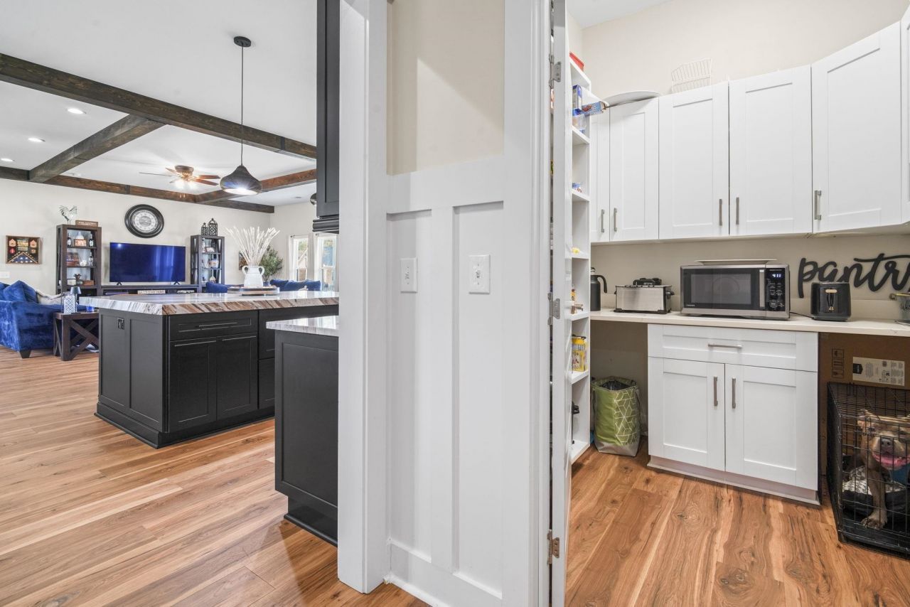 2206 Eastwoods Dr. Photo 45