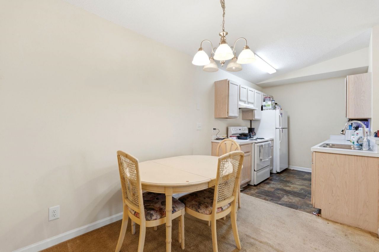 2280 Andover Dr. Photo 10