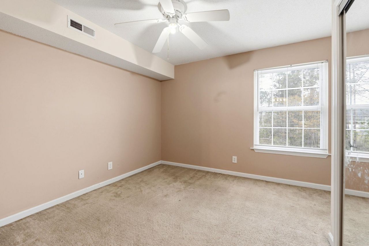 2280 Andover Dr. Photo 16