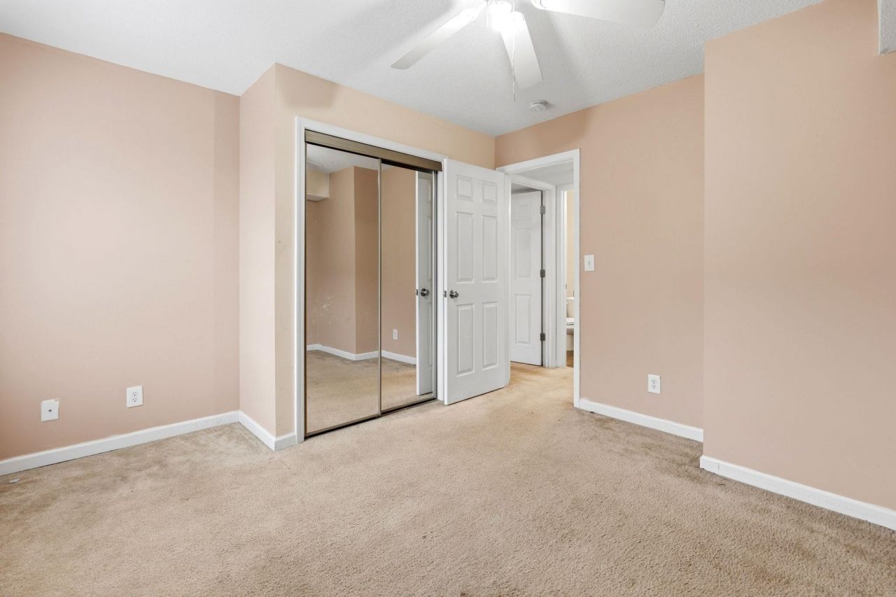 2280 Andover Dr. Photo 17