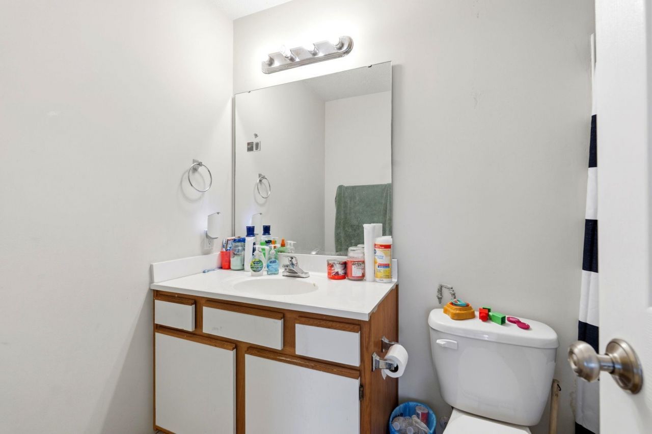 2280 Andover Dr. Photo 18