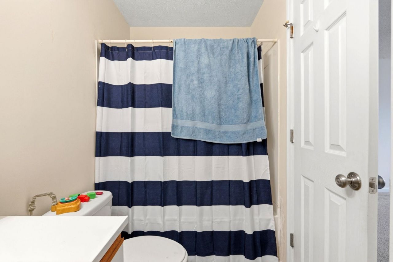 2280 Andover Dr. Photo 19