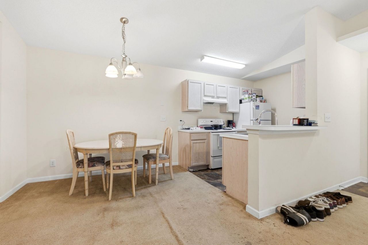 2280 Andover Dr. Photo 7