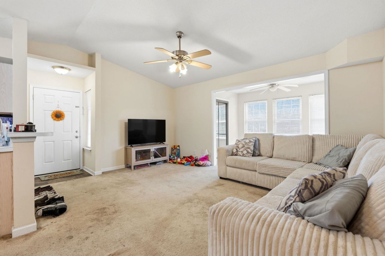 2280 Andover Dr. Photo 9