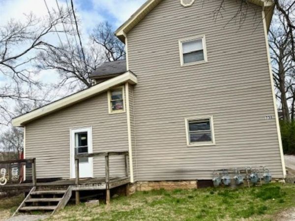 736 E 12th Street , Bowling Green, KY 42101
