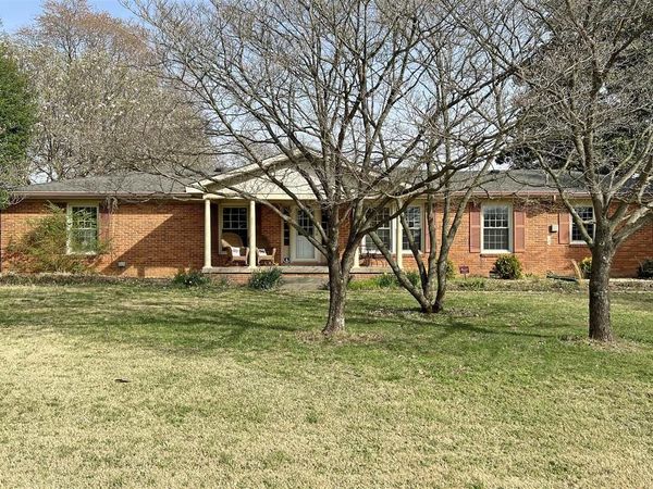 423 North Street , Franklin, KY 42134