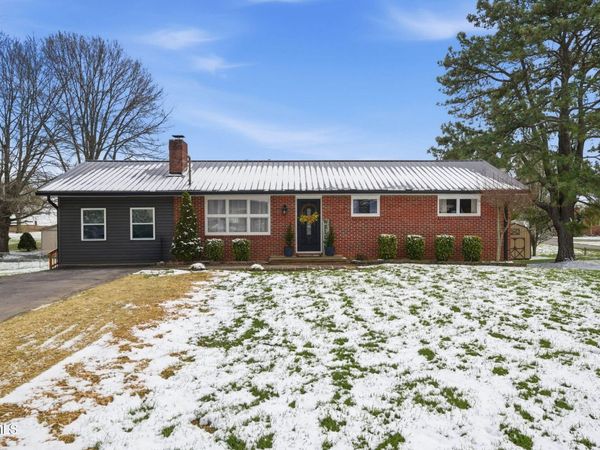 834 Gray Station Sulphur Springs Road, Jonesborough, TN 37659