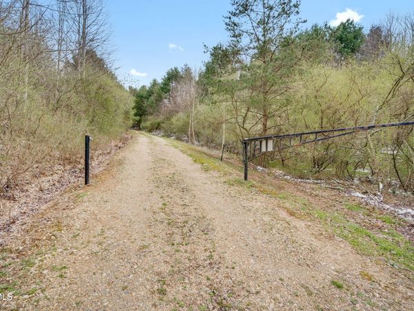 151 Windy Hill Private Lane, Butler, TN 37640