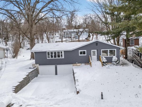 413 E Lincoln Drive, Deforest, WI 53532