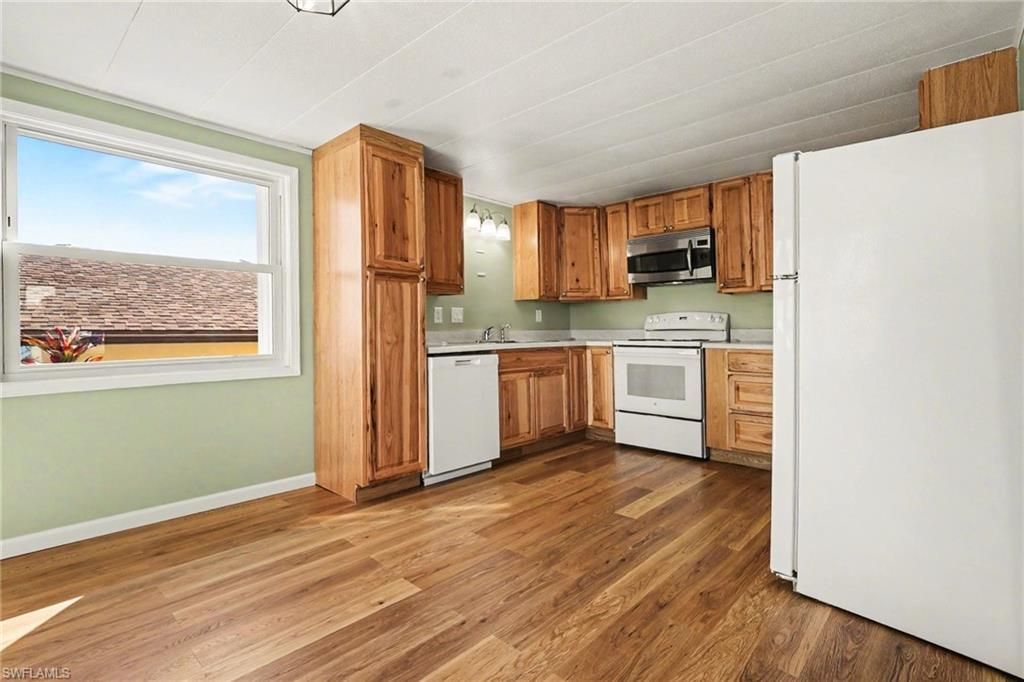 3932 Phoenix Dr , Saint James City, FL 33956 Photo