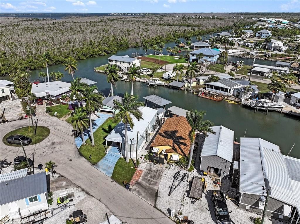 3932 Phoenix Dr , Saint James City, FL 33956 Photo