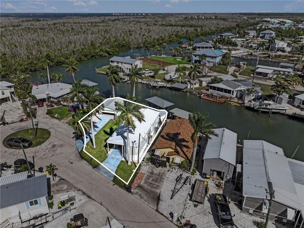 3932 Phoenix Dr , Saint James City, FL 33956 Photo