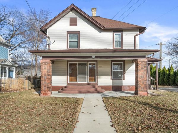 2010 Division St, East Troy, WI 53120