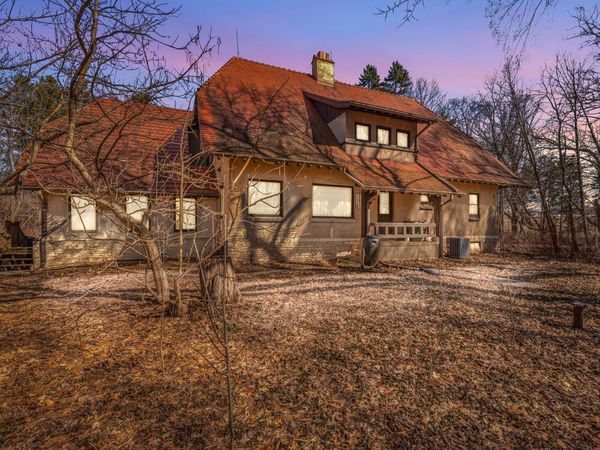 6789 N Elm Tree Rd, Glendale, WI 53217