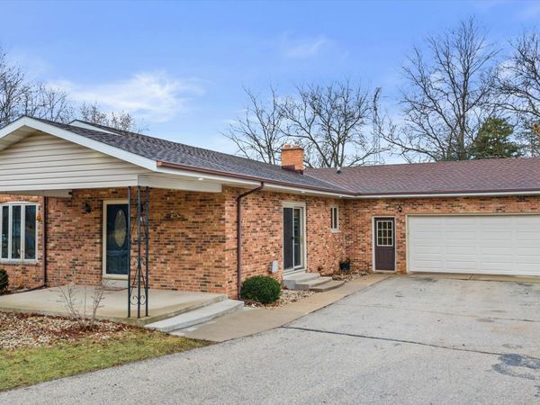 403 Elkhorn Rd, Eagle, WI 53119