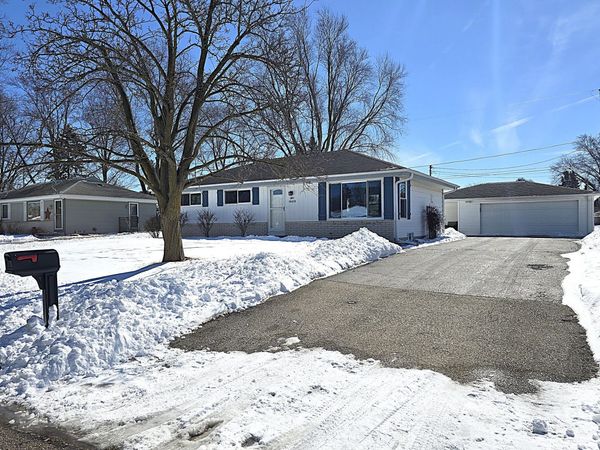 N65W24157 Poplar Ave, Sussex, WI 53089