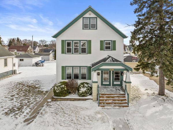 1319 Menomonee Ave, South Milwaukee, WI 53172