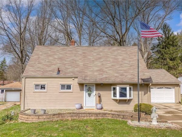 72 Pinehurst Road , Munroe Falls, OH 44262