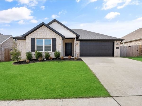 5803 SW Peaceful Avenue , Bentonville, AR 72713